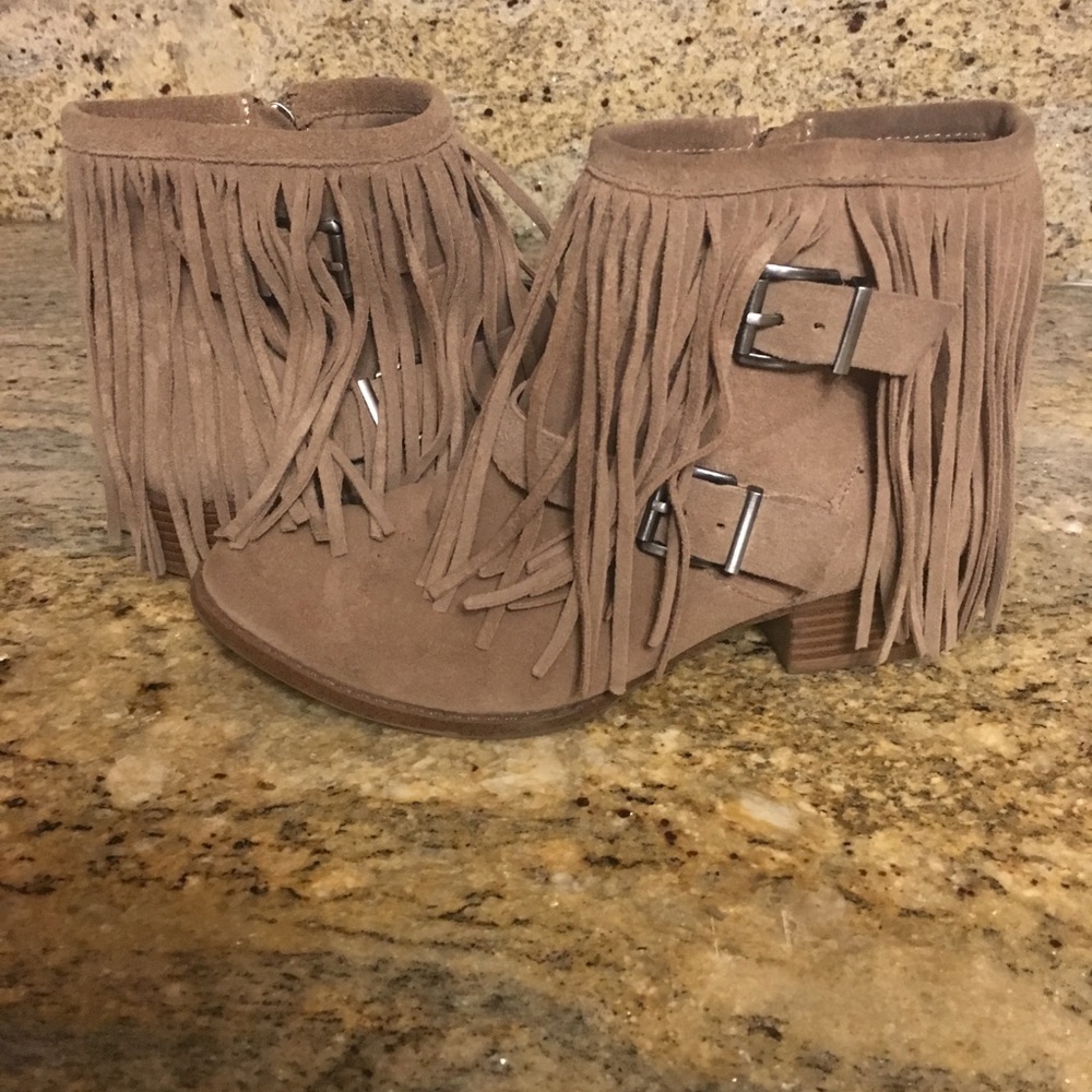 BCBG GENERATION ankle boots